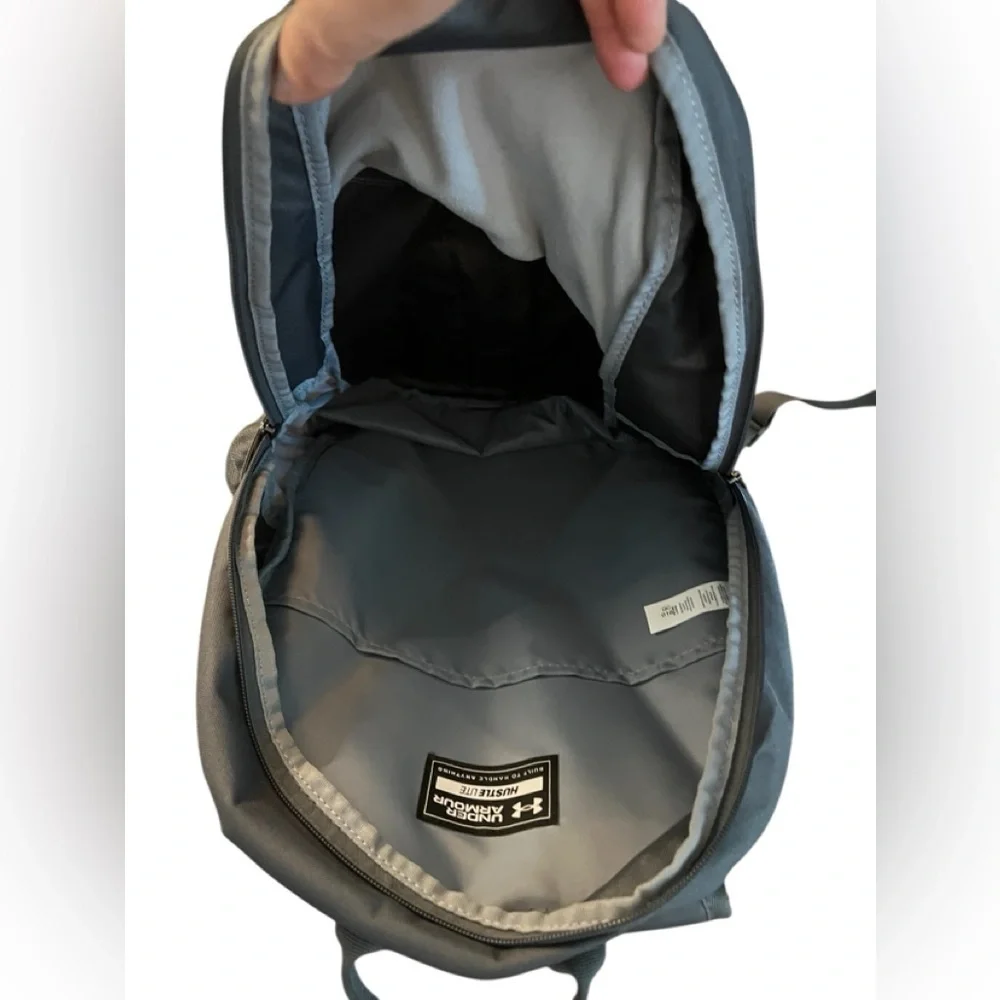 Under Armour Gray & Black Storm Hustle-Lite Backpack with Durable Design NWOT